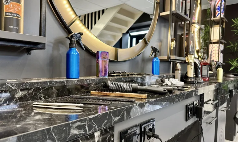 coiffeur homme cintre